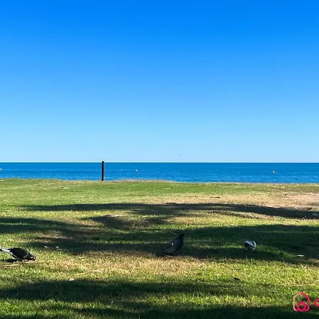 Bella Terraza Frontal Al Mar דירה *
